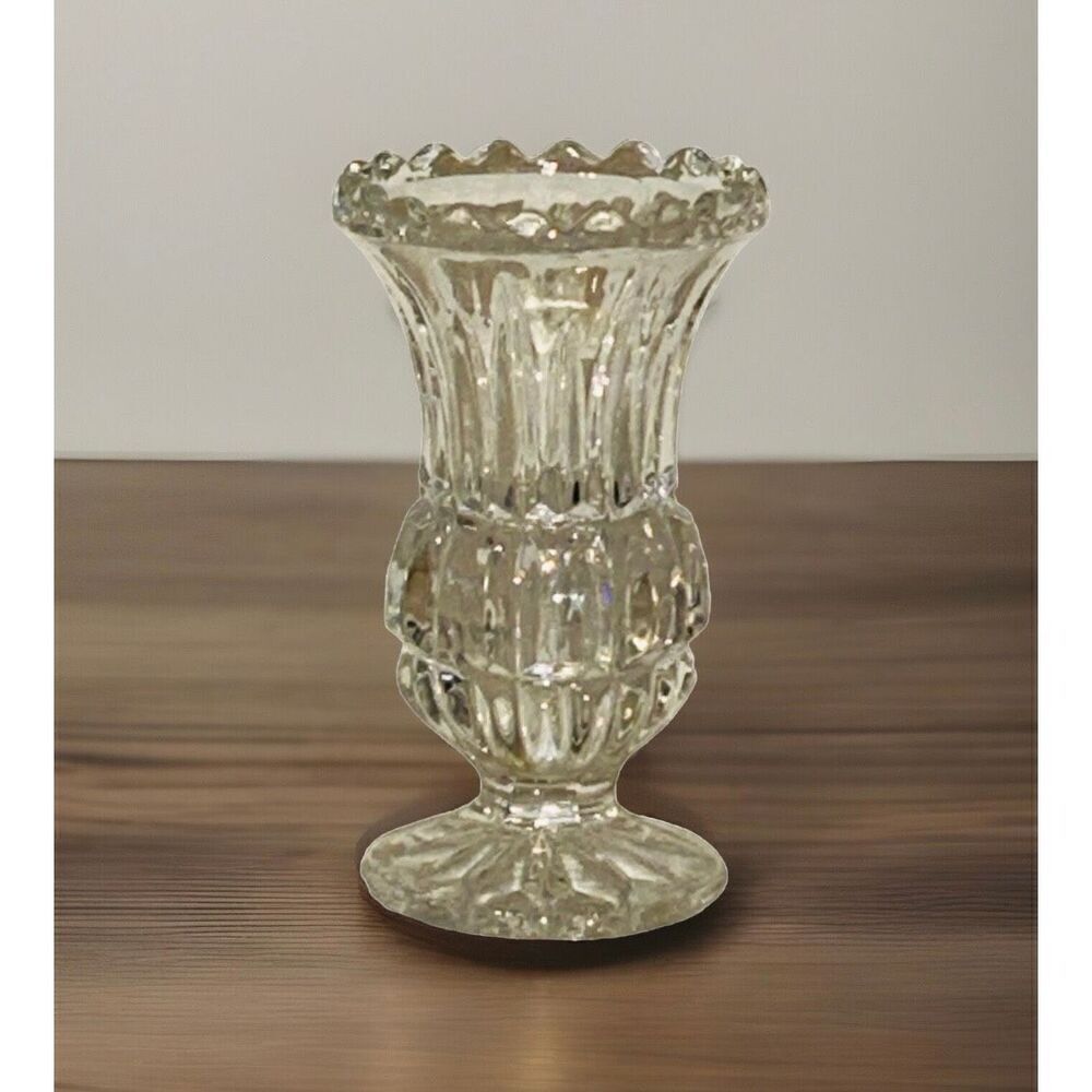 Vintage Crystal Bud Vase Zajecar Small Footed 24% Lead Made In Yugoslavia